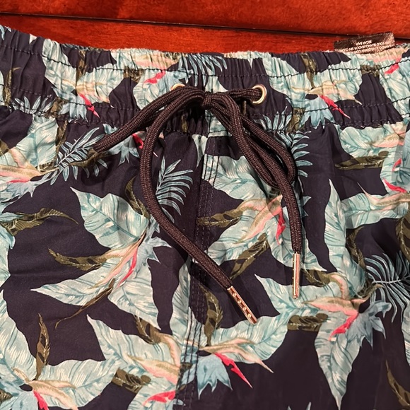 Slate & Stone Blue Floral Tropical Swim Trunks Size M - Picture 7 of 10